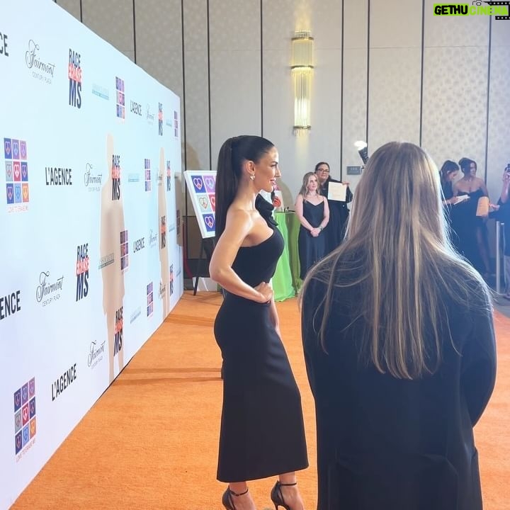 Jessica Lowndes - 3 Likes - 31st Annual Race to Erase MS @racetoerasems ❤️
H&M: @ianmaxion
Nails: @zrinka_vuksan_bolancha
Dress: @evernew_official
