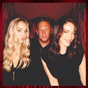 Jessica Lowndes Instagram - LA weekly highlights ✌🏻

1. @racetoerasems with @kelsvannn 
2. @netflixisajoke @jeffbeacher @wizkhalifa 
3. “88” visual album wrap dinner - part 2
4. Record original Christmas music for my new movie 
5. Record my brand new album!!! 😁😆😜

Also- realized @thegoldworm (aka Wormy 🐛) has been my manager for almost 20 years 🤯 How did that happen?!