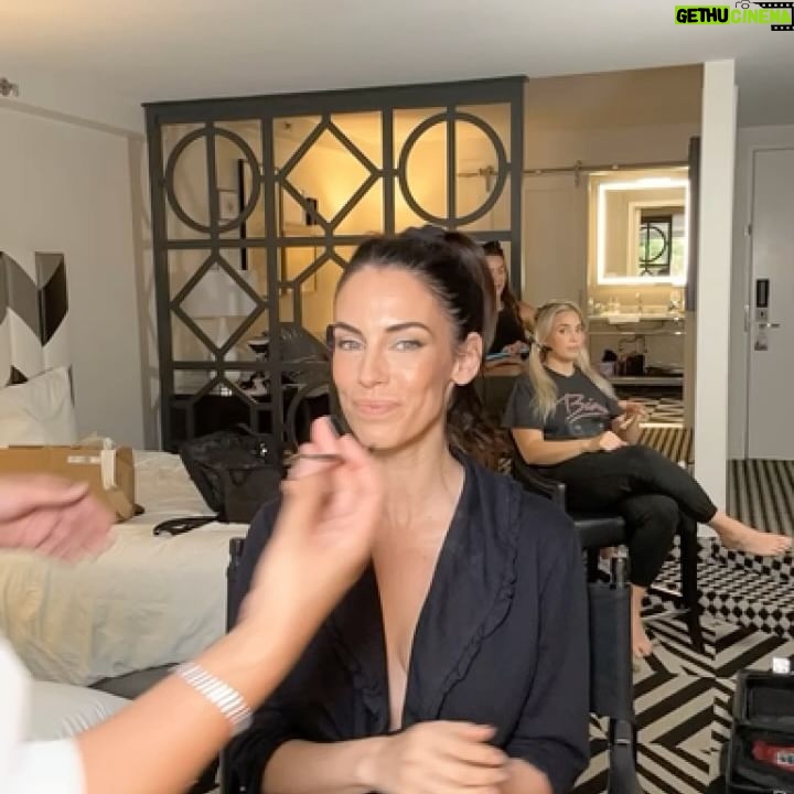 Jessica Lowndes - 3 Likes - LA weekly highlights ✌🏻
1. @racetoerasems with @kelsvannn
2. @netflixisajoke @jeffbeacher @wizkhalifa
3. “88” visual album wrap dinner - part 2
4. Record original Christmas music for my new movie
5. Record my brand new album!!! 😁😆😜
Also- realized @thegoldworm (aka Wormy 🐛) has been my manager for almost 20 years 🤯 How did that happen?!