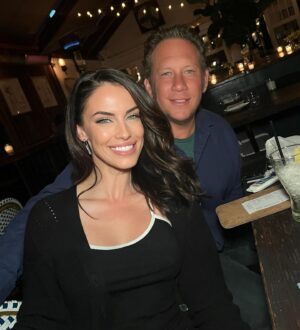 Jessica Lowndes Instagram - LA weekly highlights ✌🏻

1. @racetoerasems with @kelsvannn 
2. @netflixisajoke @jeffbeacher @wizkhalifa 
3. “88” visual album wrap dinner - part 2
4. Record original Christmas music for my new movie 
5. Record my brand new album!!! 😁😆😜

Also- realized @thegoldworm (aka Wormy 🐛) has been my manager for almost 20 years 🤯 How did that happen?!