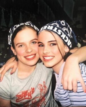 Jessica Lowndes Instagram - Back with my BFF from second grade, still belting out *NSYNC hits like it’s 1999! Can’t stop the pop! (First throwback photo was taken at the Backstreet Boys Black and Blue concert when we were 12 🤘🏻🎶😂) TAG your best friend below! #reunited