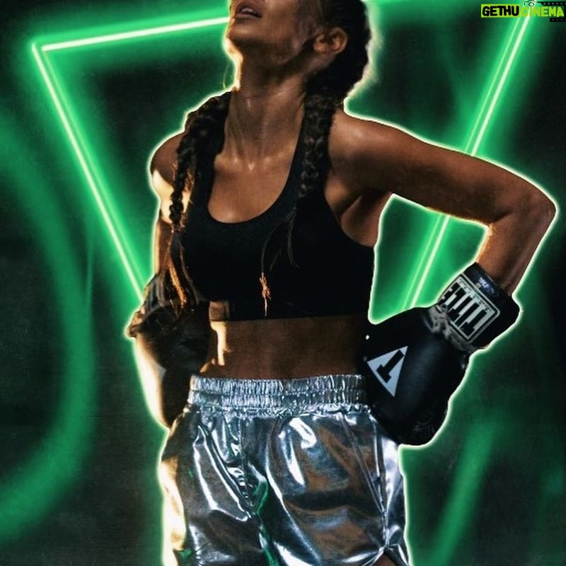 Jessica Lowndes Instagram - BTS of my #RIGHTNOW music video! Definitely one of my favorite songs off of my new album #88 🥊 REMIX coming verrry 🔜 #linkinbio #88visualalbum “You dont lose if you get knocked down; you lose if you stay down.” - Muhammad Ali 🥊🥊🥊