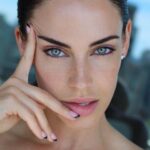 Jessica Lowndes Instagram - Some of my favorite skin products lately 🧼🧖🏼‍♀️ 1. LAIT VIP O2 cleanser @biologique_recherche 2. Lotus Scrub @alumiermd or exfoliating polish @zoskinhealth 3. Aloe, cucumber, green tea spray @mariobadescu 4. Youth eye complex @isclinical or @skinmedica TNS eye repair 5. Power hyaluronic acid @skeyndor 6. Pro health serum @isclinical 7. Reparative moisture emulsion @isclinical (daytime) 8. Shield recovery balm @isclinical (nightime) 9. Tinted sunscreen (matte) @alumiermd or Complexion rescue tinted hydrating cream @bareminerals (dewy) 10. Drying lotion spot treatment @mariobadescu 11. Active peel system @isclinical every other day or usually once a week 12. Copper firming spray @isclinical (I spray on clean skin and also use it as a makeup finishing spray) Nails by @zrinka_vuksan_bolancha always 💅🏻