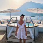 Jessica Lowndes Instagram - Never met a boat I didn’t like 😁🤣🌊🛶⛵️🚤🛥️⛴️ #feelslikesummertime #88 #linkinbio 🎶: Summertime - available anywhere you stream music