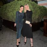 Jessica Lowndes Instagram - Lowndes sisters taking on the Big Apple, one photo at a time 🍎🏙️👯‍♀️ @jacquidani_