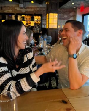 Jessica Lowndes Instagram - Belly laughs with my buddy @jeremymjordan #reunited 

(P.S. Do yourself a favor and go see him as Jay Gatsby in @bwaygatsby. He’ll make you cry. In a good way 🥹)