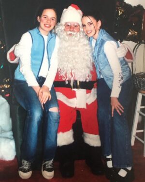 Jessica Lowndes Instagram - Back with my BFF from second grade, still belting out *NSYNC hits like it’s 1999! Can’t stop the pop! (First throwback photo was taken at the Backstreet Boys Black and Blue concert when we were 12 🤘🏻🎶😂) TAG your best friend below! #reunited