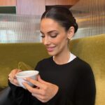 Jessica Lowndes Instagram - Lowndes sisters taking on the Big Apple, one photo at a time 🍎🏙️👯‍♀️ @jacquidani_