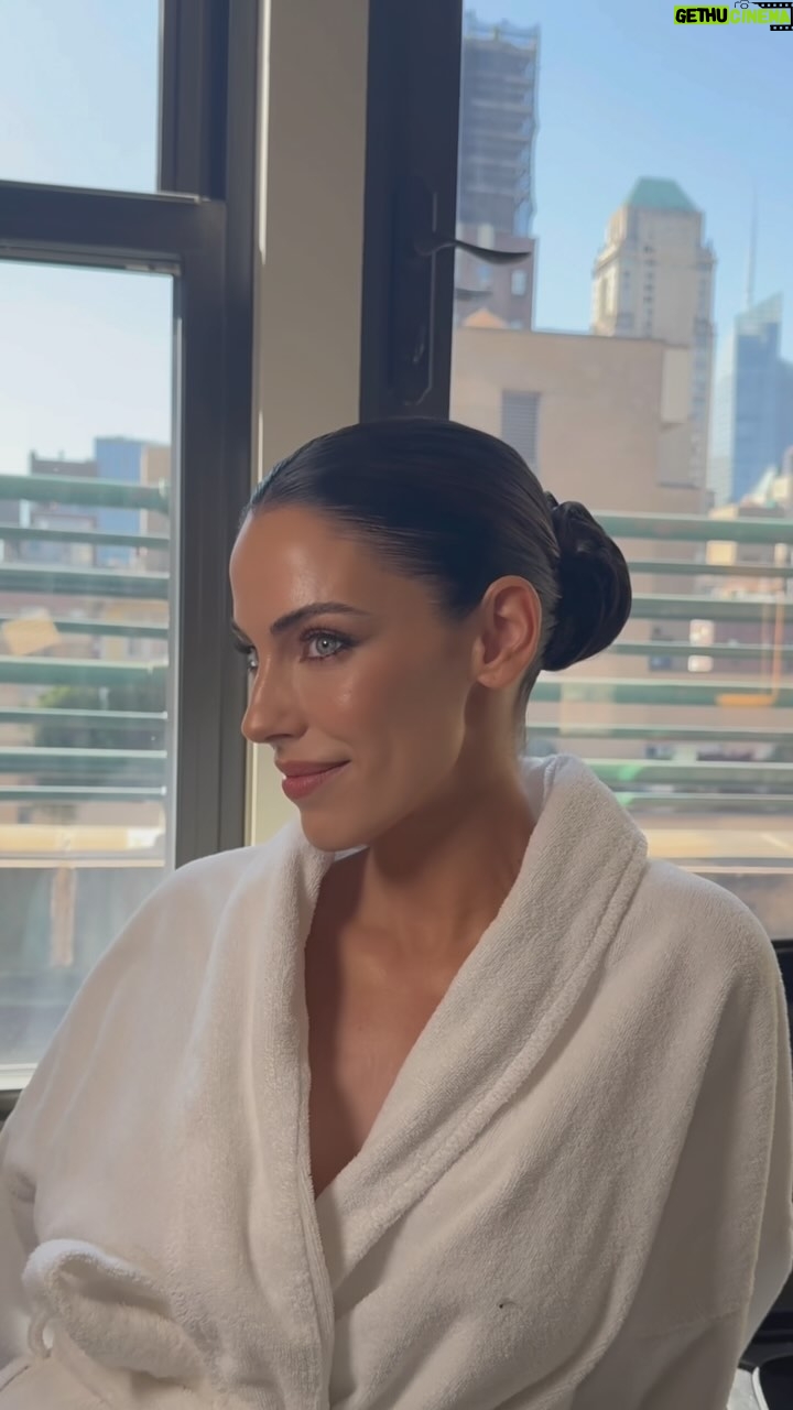 Jessica Lowndes - 3 Likes - Gatsby Glam ✨ @katienovamakeup @hairbyalisonfarfan
Skin: Magic Serum @charlottetilbury
Face base @bobbibrown
Foundation: Dewy Skin Tint @westmanatelier
Libre glow @givenchybeauty
Blush: @charlottetilbury
Lips: Jelly Tint @milk
Brows: Dipbrow and Brow freeze @anastasiabeverlyhills