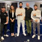 Jessica May Instagram – Güzel şeyler çabuk biter derler.. ❤️

Ulug’ Amir va Donna Mariyanın çekimlerini tamamladık. Dünyanın her köşesinden insanlarla beraber çalışmak büyük bir şans oldu benim için ve bu özel projede hem çalıştık hem de arkadaş edindik 🌎 Öncelikle bana inandığınız ve güvendiğiniz için @volkanongi @kanguruyapim, @onur_elaldi_1, @shavkatrizaev, @ozbek_kino ve çok değerli @yolqin2ychiev hocama minnettarım.😇 Hepinizin kalbimde özel bir yeri oldu. 🤍 
Ayrıca aksiyon yönetmenimiz @_altynbek_sh, horse masterimiz @ihlas_mustafa, stunt oyuncu arkadaşlarıma, @nomadstunts ,⚔️🐎 bütün oyunculara ve ekip arkadaşlarıma; yani projede yer alan herkese çok çok teşekkür ediyorum. 🙏 Elinize, emeğinize, yüreğinize sağlık, iyi ki varsınız 🙏🫶

They say good things end quickly.. ❤️

We have completed the shooting of Ulug’ Amir and Donna Mariya. It was a great chance for me to work with people from all corners of the world, and we both worked, and made friends in this special project 🌎 First of all, I am grateful to @volkanongi @kanguruyapim, @onur_elaldi_1, @shavkatrizaev, @ozbek_kino and my very valuable director @yolqin2ychiev for believing and trusting me. 😇 You all have a special place in my heart. 🤍
Also, thank you to our action director @_altynbek_sh, our horse master @ihlas_mustafa, my stunt actor friends, @nomadstunts , ⚔️🐎 all the actors and teammates; So, I would like to thank everyone who took part in the project. 🙏 Thank you for your work, effort and heart, I’m so glad to have met you guys 🙏🫶