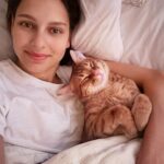 Jessica May Instagram - Bu sabah böyle uyandık 🐱❤️ Hoje acordamos assim 🫶 #minik