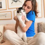 Jessica May Instagram - Mayıs geldi, evde bir bahar havası ☀️🐈 Bu arada bütün emektar işçilerimizin işçi bayramını kutluyoruz. 🌹 #1mayıs #işçibayramı #ilkbahar