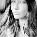 Jessica Szohr Instagram - Trying to pump myself up in the car for the gym. I do not like gyms. But sometimes you gotta just do it!