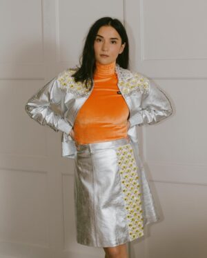 Jessie Mei Li Instagram - thanks @whowhatwear 🌈🧚🏼‍♀️
~~ loved playing dress up and prancing about  with these lovely people~~
snaps by 📸 @philltaylormade
stylist @hollyevawhite
fashion assistant @imymoore
hair @halleybrisker
makeup @naokoscintu
interview by @nellblock
@belmondcadogan