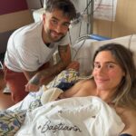 Jesta Hillmann Instagram - Nous vous présentons notre troisième fils Bastiann ASSADI HILLMANN, né le 17 mai 2024 à 15h52 🙏🏼 C’était un accouchement de rêve, on ne pouvait pas espéré une plus belle rencontre. On l’aime déjà tellement, mais tellement FORT 🥹🤍 Demain ces deux grands frères viendront enfin le découvrir, je peux vous dire après un appel furtif en vidéo qu’ils sont plus que impatient 🫶🏻 Ps: taureau ascendant poisson.. 🥰