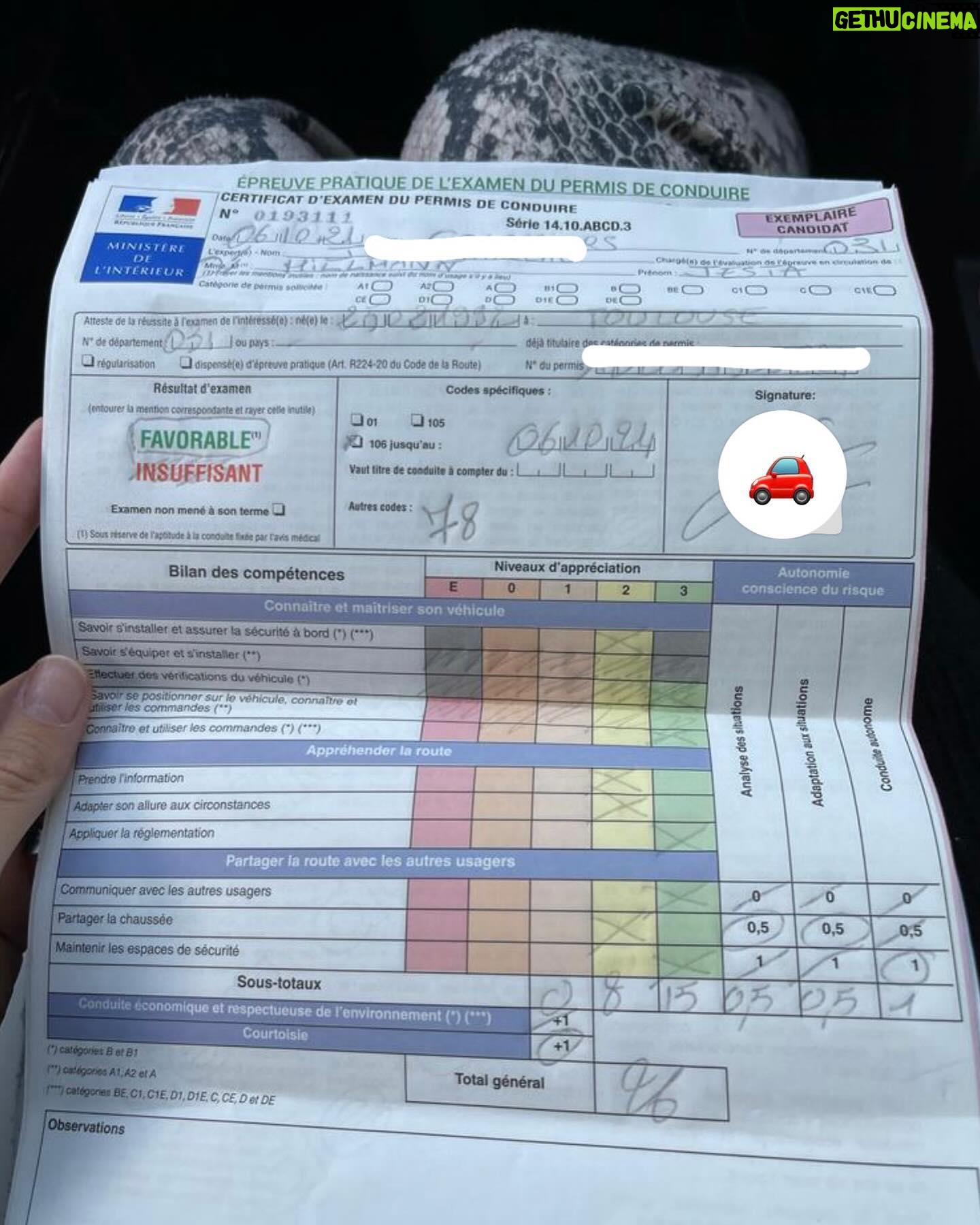 Jesta Hillmann Instagram - Aujourd’hui ça fait 2 ans jour pour jour que j’ai obtenu mon permis de conduire 🚗 Comme vous pouvez le constater en swipant j’ai encore des progrès à faire… 😅