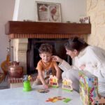 Jesta Hillmann Instagram – Vous connaissez certainement la passion de Djudju pour les puzzles, les coloriages et bien sur… les jeux de société ! À l’occasion de ma collaboration avec Megableu, nous avons pu tester 2 jeux qu’il a ADORÉ ! Gros coup de coeur pour le jeu « Echap-o -loup » dont on entend parler toute la journée depuis qu’on a filmé ce réel ! 🥰✨

#Megableu
Collaboration commerciale