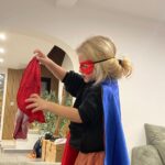 Jesta Hillmann Instagram - Petit garçon devenu grand en un coup de ciseau 🥹🤍 Vous êtes unanimes à me dire que maintenant il ressemble énormément à Juliann !!! C’était un cap pas facile à passer, je vous dis la vérité j’en avais aucune envie et je pensais même que je n’aimerais pas. Finalement c’était la meilleure décision. Je le trouve juste parfait ce petit bonhomme, mon mini DiCaprio ✨