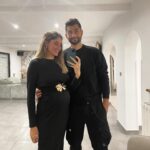 Jesta Hillmann Instagram - Notre musique d’ouverture de bal à notre mariage 🤍 Je t’aime mon Valentin depuis 8 ans maintenant ! Vous êtes en couple ? Depuis combien de temps ? 😘