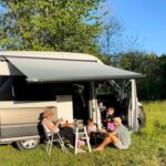 Jesta Hillmann Instagram - Notre mini « road trip » en Van avec les enfants est hyper positif même si il faut une sacrée organisation c’est une belle sensation de liberté 😌🚐