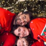 Jesta Hillmann Instagram – On vous souhaite à tous de passer de belles fêtes de fin d’année ❤️✨