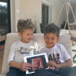 Jesta Hillmann Instagram - Mes fils 🥹🤍 Laissez moi pleurer de bonheur devant ces photos et avec cette musique …