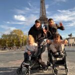 Jesta Hillmann Instagram - On a voulu faire une photo de famille à côté de la Tour Eiffel.. mais on a pas compris le principe je crois car on s’est mis DEVANT la Tour Eiffel 🫠🤣