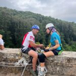 Jesta Hillmann Instagram – Clap de fin sur le @corsicaraidfemina ! 110km d’effort pendant ces 4 jours 🏃♀️💦 Quel dépassement de soi ENORMEEE !!!! J’ai absolument tout donné sur chaque épreuve même quand mes jambes ne voulaient plus coopérer. Je suis extrêmement fière de moi car honnêtement je ne m’étais pas assez entraîné et le niveau était très élevé. Tu ne réalises pas ce que c’est tant que tu ne l’as pas vécu .. Premier jour 8eme, deuxième jour 6eme du classement général, troisième jour de nouveau 8eme et finalement le bike and run nous aura fumé car on termine pour la dernière journée 11eme au classement. Petite déception pour @healthylifemary et moi après avoir été chaque jour avant la dizaine mais ça n’enlèvera rien au surpassement de nous que nous avons vécu ensemble 🤍💪🏼 Petite note à moi même: je suis plutôt à l’aise dans l’eau avec le canoë et la natation qui fut mes épreuves les plus réussies. Par contre gros point noir sur le trail ahahahah ! Il va falloir que je m’y mette un jour sérieusement.. 😌 Je voulais quand même vous remercier à vous qui lisez ce texte pour votre soutien que vous m’avez apporter par vos messages et vos commentaires et particulièrement à mon mari aussi sans qui je n’aurais pas pu me permettre de vivre cette expérience folle du @corsicaraidfemina 🥰
