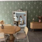 Jesta Hillmann Instagram - ROOM TOUR avec mes nouvelles pièces NV Gallery ✨  Toutes ces pépites sont disponibles sur leur site et d’ailleurs il y a tellement de belle choses modernes, sophistiqués, bref tout ce que j’aime ! Mon code HILLMANN10 est toujours valable jusqu’au 31/08/2023 pour tout panier de minimum 350€ hors articles en promos! Je vous met toutes les références en dessous : Meuble d’appoint TAMMA (chambre d’amis) Lampe GAIA (chambre d’amis) Miroir ROMY (cuisine) Chaises GIA (extérieur) Chaises UBERTO (salle à manger) Collaboration commerciale @nv.gallery