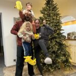 Jesta Hillmann Instagram – On continue les concours de Noël, cette fois avec @chaussea_officiel !
Vous avez adoré les chaussons partagés en story, alors on vous propose de remporter 3 cartes cadeaux de 100€ pour mettre les pieds de toute la famille au chaud !

Pour participer, abonnez vous à @chaussea_officiel et à mon compte @jesta_hillmann, et mentionnez 1 personne en commentaire !

Bonne chance à tous 🍀 
Publicité