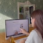 Jesta Hillmann Instagram – Un ordinateur familial   une tablette facilement transportable ? HP l’a fait avec le PC tout-en-un HP Envy Move !

•⁠ ⁠Ultra-pratique pour une famille, il peut tant s’utiliser dans le bureau que pour du divertissement et ça en tant que parents, on adore. 

•⁠ ⁠4 h d’autonomie de batterie, une poignée et des pieds rétractables

•⁠ ⁠Un écran tactile et un processeur Intel®️ Core™️ i5 de 13e génération pour tenir le rythme et s’adapter à tous nos besoins !

Le produit est disponible en exclusivité chez @boulanger 

#Intel #HP #Boulanger
Publicité