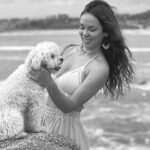 Jhendelyn Nuñez Instagram - Como pasa el tiempo. 7 años juntitos y sin duda alguna la mejor compañía. Siento que solo les falta hablar. Con sus miradas dicen todo… Cuénteme, cuántos de acá tienen 🐶 o 🐱, cómo se llaman ? Los leo 🫶