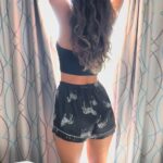 Jhendelyn Nuñez Instagram – 🛳️ En nuestro tercer día y sin cambiar mi rutina diaria, fuimos a hacer deporte a las instalaciones del crucero. Debo decir que me esperaba un gimnasio mucho más pequeño. El spa y el gimnasio son realmente de calidad, donde tienen desde peluquería, bar de proteínas, hasta cursos de salud y belleza 😍Almorzamos en el Izumi que ofrece una experiencia gastronómica exótica de inspiración asiática (probé el lanzamiento de camarones y salió perfecto a la primera😂). Lo que también practiqué por primera fue Flowrider, haciendo bodyboard en una piscina con olas artificiales (me encantó 😍) Seguimos con patinaje en hielo, pero creo que me fue mejor en el body 😂. 
Finalizamos en Wonderland donde los platos están diseñados para deleitar a tu paladar y presentar un espectáculo visual 😍

En el cuarto día llegamos a St Thomas, conocida por sus playas y por el buceo en esnórquel, visitamos una cervecería (los mejores momentos no grabados con el equipo😅). Cuando regresamos al crucero, nos encontramos con la linda sorpresa de el show acuático en el Aqua Theater. Muy profesionales!! Nada que envidiar al Cirque du Soleil 🤩

Cómo pueden ver no paramos, hay un montón de actividades para entretenerse 🙌🏻
Dudas por acá, los leo 🥰

@royalcaribbeanlatam 
#HarmonyoftheSeas #RoyalPartner 
#SaintThomas