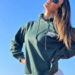 Jhendelyn Nuñez Instagram - 🌊 y ☀️ Una mezcla perfecta… Si hablamos de playa, el mejor #outfit va acompañado de un lindo poleron 😍 Le dejo el ID: 11903715 Recuerden que con mi código JHEN tienen un 15% de descuento. (en las historias les dejare los códigos pendientes que me habían pedido 🫶) #SHEINCyberday2023 #SHEINforall @sheinofficial @shein_chile