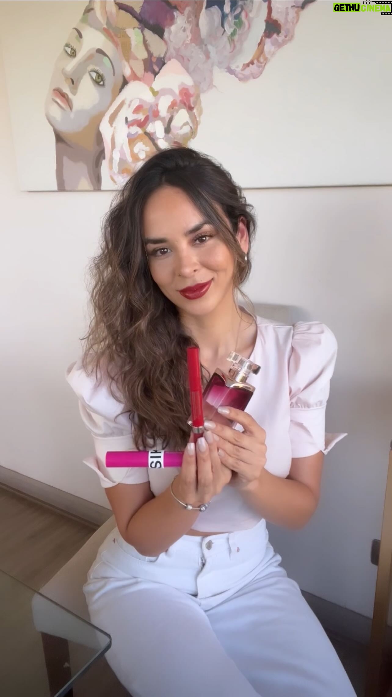 Jhendelyn Nuñez Instagram - Mis 3 indispensables a la hora de arreglarme 🥰 *Evaluación in vivo del crecimiento de las pestañas por análisis de imágenes vs placebo. Lab. Kosmoscience (Brasil, 2019) *Prueba sensorial de duración a 36 horas. Laboratorio Sinapsis, Colombia (2022). NSOC03233-20CO, NSOC04908-21CO Y NSOC04909-21CO, NSOC80200-17CO @esika.oficial #Publicidad #Paidpartnership