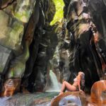 Jhendelyn Nuñez Instagram - 😱 Catarata Santuario 🤩 La vi por TikTok y dije: “Quiero conocerla” 😍 Queda en un pueblito hermoso llamado El Gavilan, para ingresar a esta catarata debes ir con un Guía ya que es un recinto privado. Tiene un valor de 20.000 Colones aprox. Es realmente hermosa y diferente a las demás. #cataratasantuario #elgavilan #costarica #alajuelacostarica