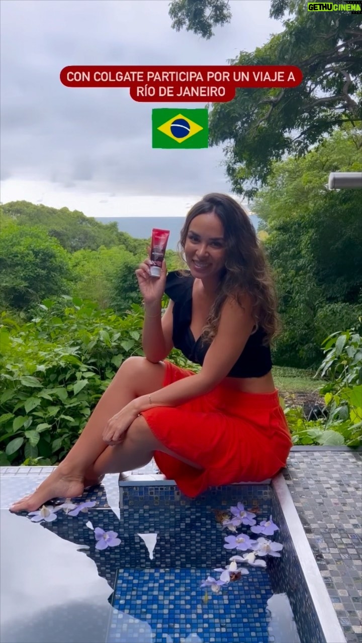 Jhendelyn Nuñez Instagram - ¿Sabes que con Colgate, además de una sonrisa más blanca, vas a disfrutar de un viaje a Río de Janeiro? 🇧🇷 😱🎉 Yo ya empecé a participar, obvio 😃. Sigue estos pasos: A) Compra tu Colgate, línea Carbón Activado B) Regístrate en www.sonreirespoder.cl con tus datos C) Ingresa el código de barra de tu producto ¡Y listo! 😃🇧🇷🎉 Etiqueta con quien te gustaria ir, los leo. 😃 @colgate_chile #SonreírEsPoder #CarbónActivado #Ad