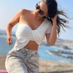 Jhendelyn Nuñez Instagram - Norte de 🇨🇱 🤩 Reconocen ? Previa a un evento :) Mi #outfit 🤩 👖cargo: 10625554 Top: 10929330 Aprovechen mi código de descuento: BF0217 💖 @sheinofficial @shein_chile #SHEINBlackfriday #SHEINGoodFinds