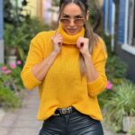 Jhendelyn Nuñez Instagram - Se acerca el día de la madre y acá les dejo unas opciones de 🎁 para este atoño 🍁 Además tienen un 15% de descuento con mi código JHEN Abrigo ID: 11502975 Chaleco ID: 11171901 @sheinofficial @shein_chile #shein #sheinforall #diadelamadre