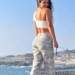Jhendelyn Nuñez Instagram - Norte de 🇨🇱 🤩 Reconocen ? Previa a un evento :) Mi #outfit 🤩 👖cargo: 10625554 Top: 10929330 Aprovechen mi código de descuento: BF0217 💖 @sheinofficial @shein_chile #SHEINBlackfriday #SHEINGoodFinds