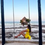 Jhendelyn Nuñez Instagram - The Rock Restaurant A quién no le ha pasado ? 😅🤭 vas por la foto 3 y te encuentras con la 4 Yo: (canción de tik tok) mis ahorros ! 🎶 🤣 #zanzibar🇹🇿 #tanzania🇹🇿 #therockrestaurant #áfrica