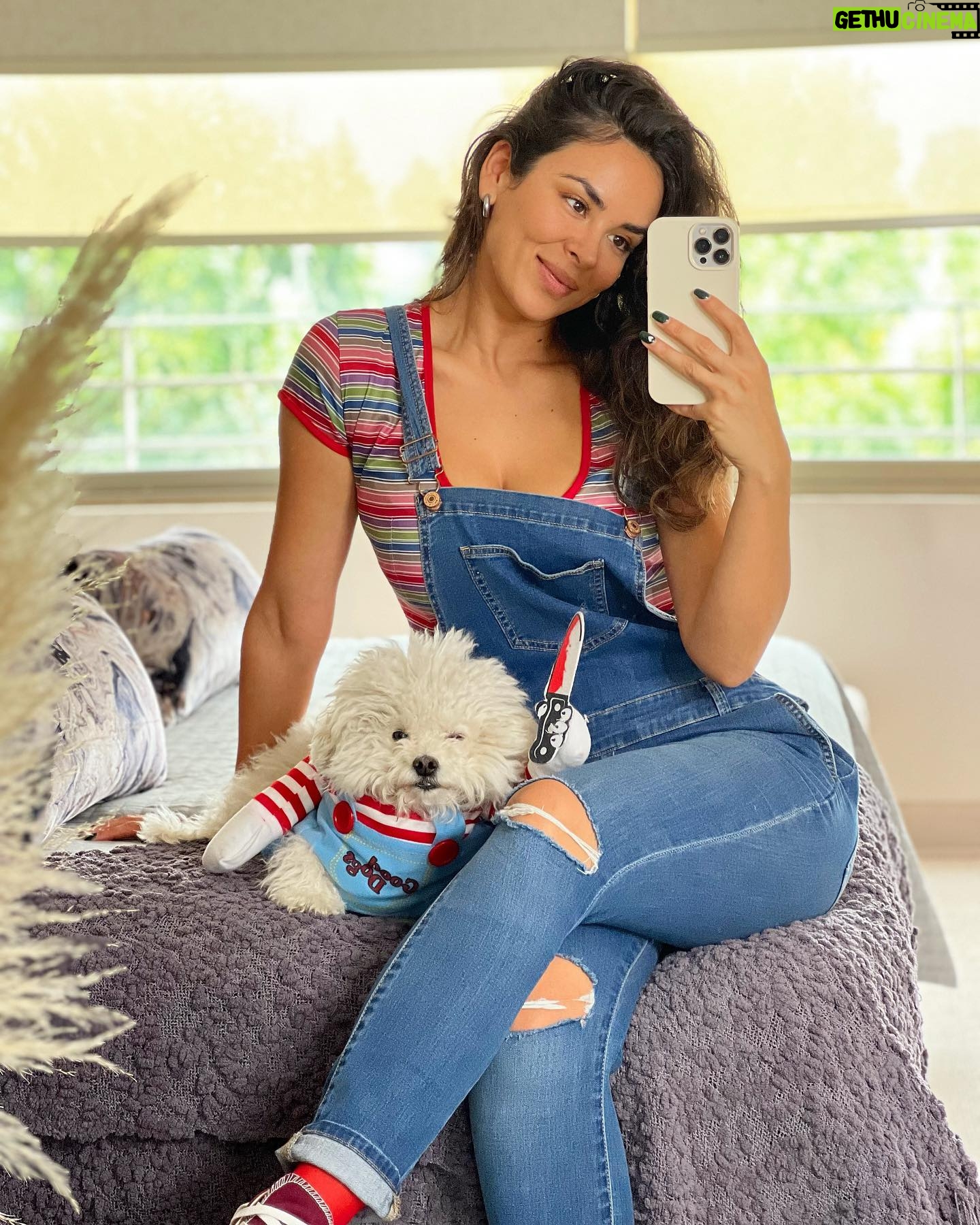 Jhendelyn Nuñez Instagram - Despidiendo al #chucky 2023 🐶🎃 Cómo están ? Qué me cuentan ? 😃