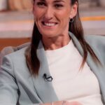 Jill Scott Instagram - “I think just being outside and, being with your friends, it just really helps.” Jill Scott joined us ahead of this year’s Soccer Aid and discussed ways we can inspire the younger generation to get healthy 🫶 #Lorraine #JillScott