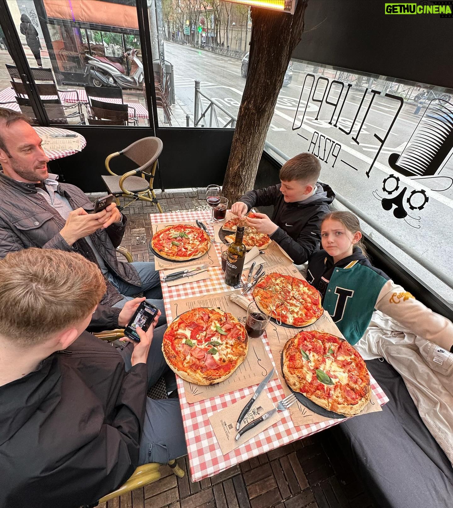 Jill Scott Instagram - Happy birthday Bro! So happy we could come see you last week in Madrid and make some great memories! Theme Park , Zoo, Real Madrid Game Lots of Pizza 🍕 So grateful for these times #Aunty #Uncle #Madrid 🇪🇸 @markjscott400