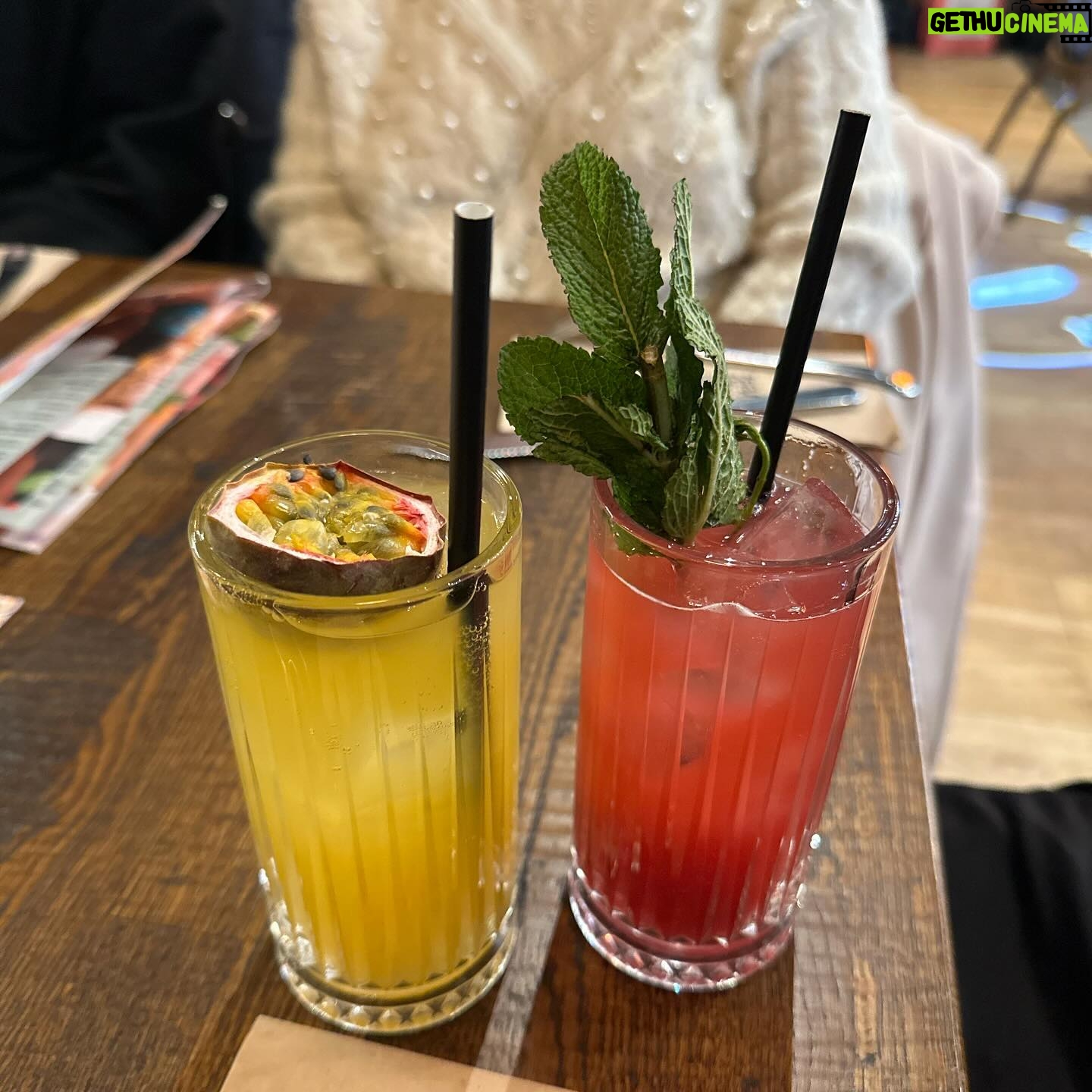 Jill Scott Instagram - A weekend in SUNderland! 🐶 ☕️ ❤️ Ps All drinks shown are alcohol free!