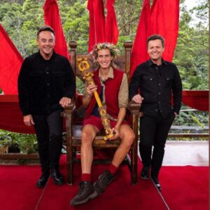 Jill Scott Instagram - Thanks from the bottom of my heart for all the support whilst I was in the jungle! I’m totally overwhelmed and appreciate every single message, vote and just overall kindness! I’m still completely in shock and I don’t think Queen of the Jungle will ever sink in! One thing I do know is I leave with so many great friends and that for me is the biggest win! Time to get home shower a few more times and catch up with loved ones THANKYOU ❤️🐍💯
