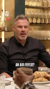 Jill Scott Instagram - “I’ve never cooked anything in my life!” 👀 “There’s a sob story coming from Wrighty” 🤣 Have you got an Air Fryer?