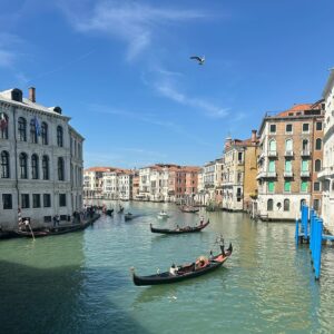Jill Scott Instagram - When you pick your passport up at 11am on Friday and book a trip to Venice at 3pm! So glad we did it! Swipe to see who we bumped into 👀 🇮🇹 ☀️ 🍷 ☕️ 🚤 🍕