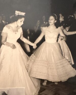 Jill Zarin Instagram - Happy 66th anniversary to the best parents anyone could ask for. It’s been a tough month with my mom’s health and the love my father shows my mom everyday is not only inspirational but still romantic! #happyanniversary #66years