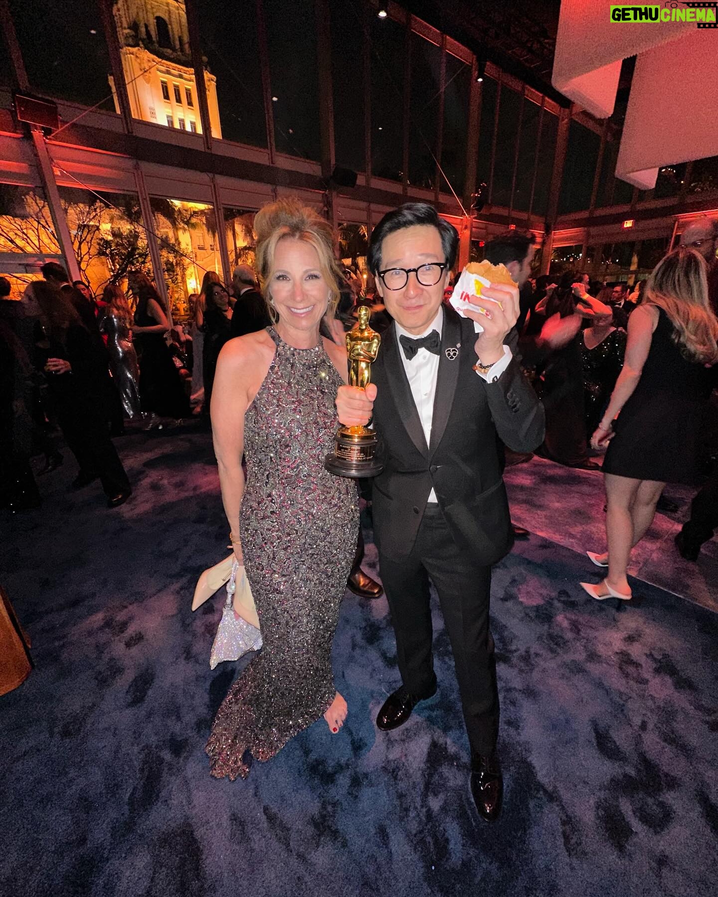 Jill Zarin Instagram - Memories…. #oscars2023 … #vanifyfairparty… #friendforever…